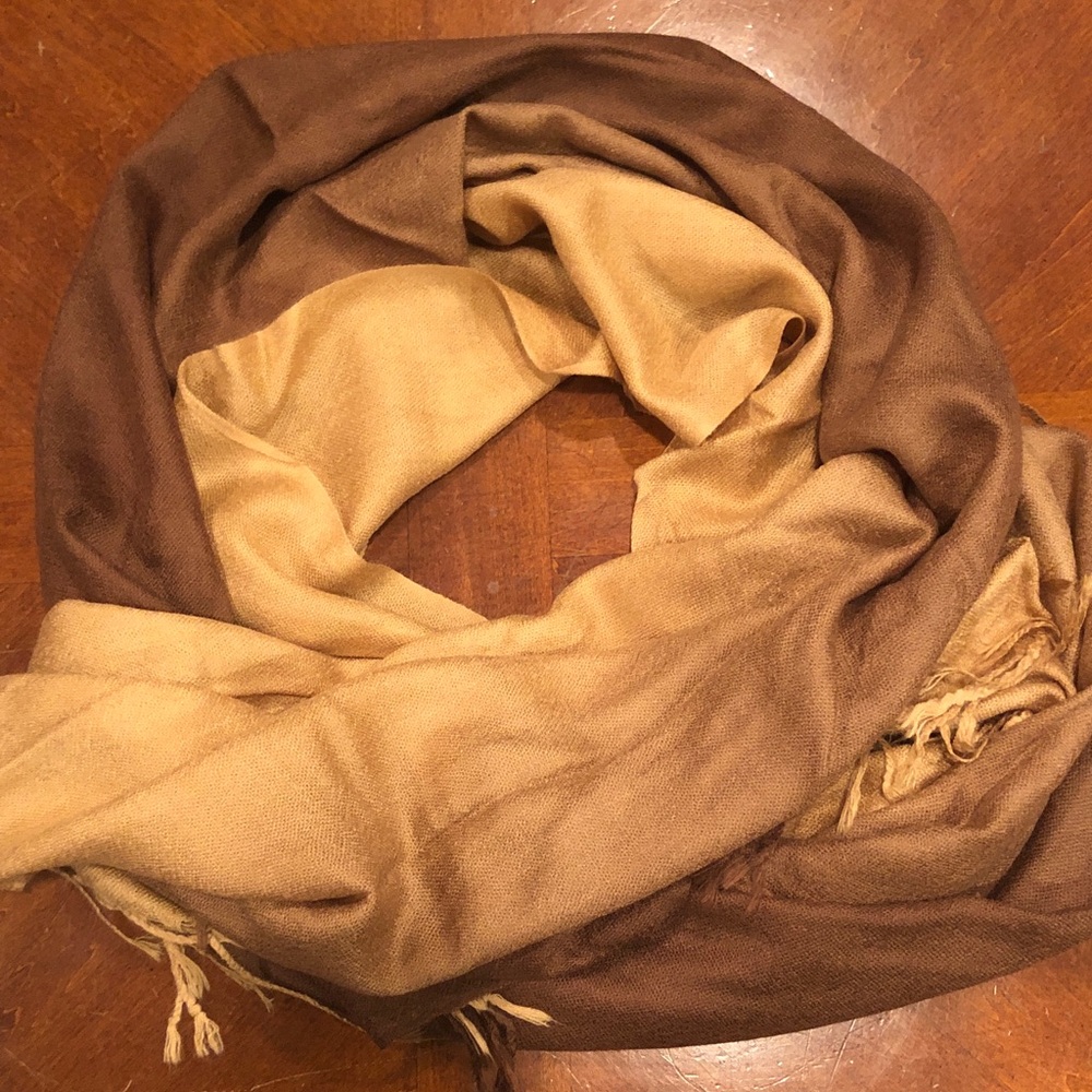 Ombré cashmere scarf
